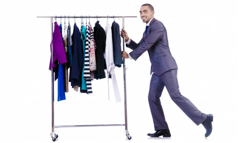 共享衣橱再现失败案例,衣二三 8 月 15 日正式关停服务:App /小程序停止运营,相关信息会删除