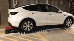 机器人停车场：不用排长队找车位，费用减半车位翻倍