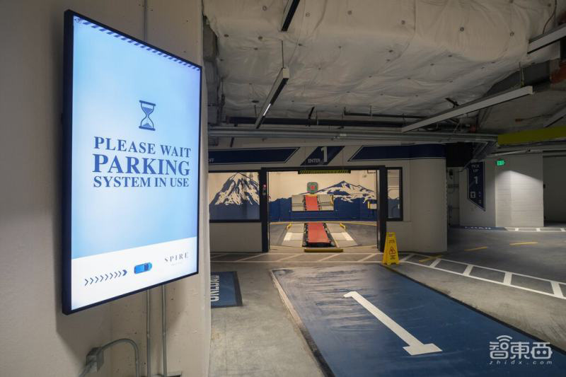 超牛机器人停车场:不用排长队找车位,费用减半车位翻倍