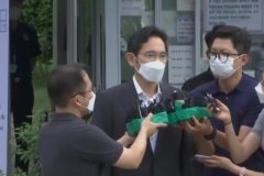 三星电子副会长李在镕今日获假释出狱：鞠躬道歉
