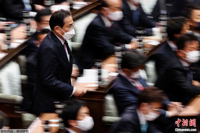 岸田当选日本第101任首相 背负安倍“负遗产”能走多远？