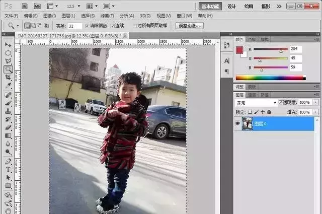 手机二寸照片怎么制作（将照片背景变成蓝的方法）